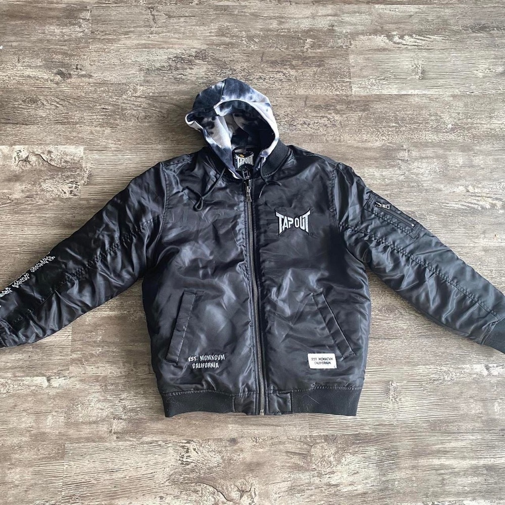 Brand new black forever 21 ‘Tap Out’ hoodie